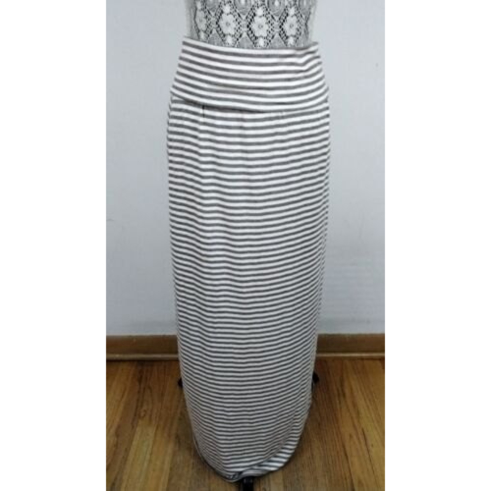 Max Studio Striped Stretch Maxi Skirt Measurements For Size Medium